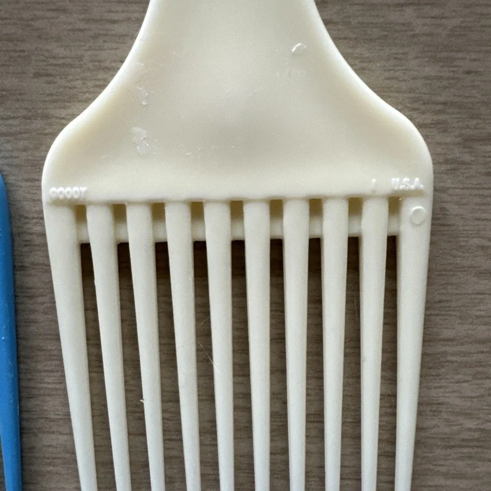 Vtg Goody Hair Pick Combs Wide Tooth Lifts Afro Purse Picks USA MCM Blue Cream